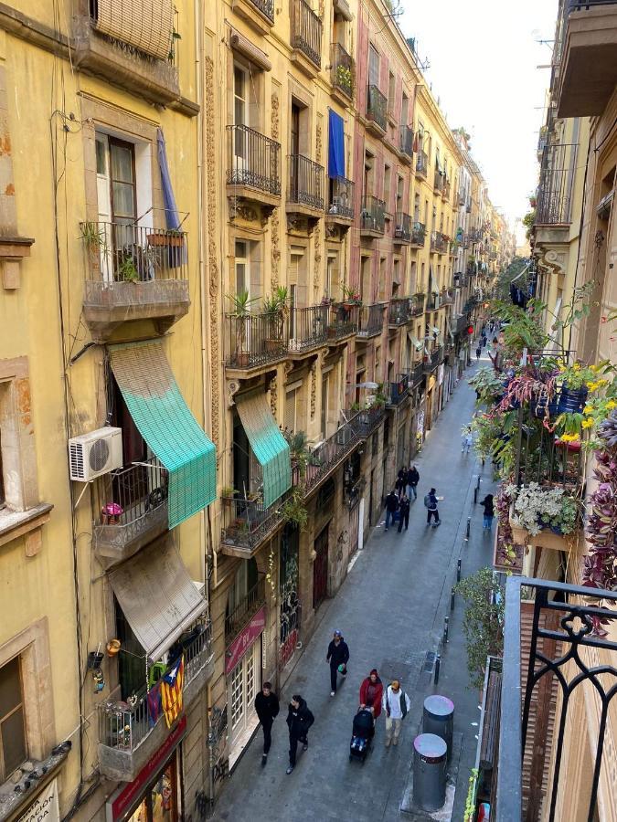 Spacious Modern Apartment In The Vibrant El Raval Barcelona Exteriör bild